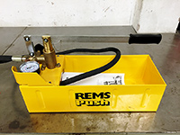 Tlaková pumpa REMS 0 - 60 bar